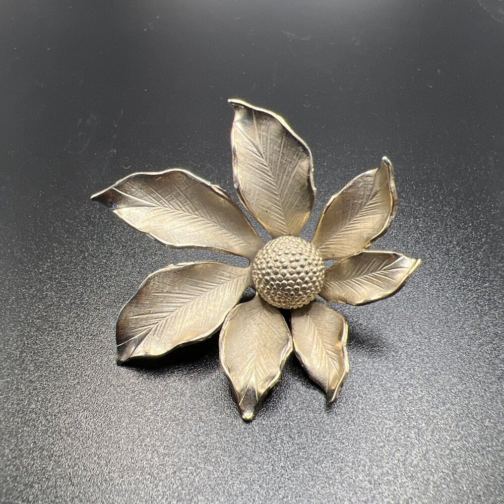 Vintage Giovanni Poinsettia Flower Silver  tone Brooch Pin - Picture 2 of 10
